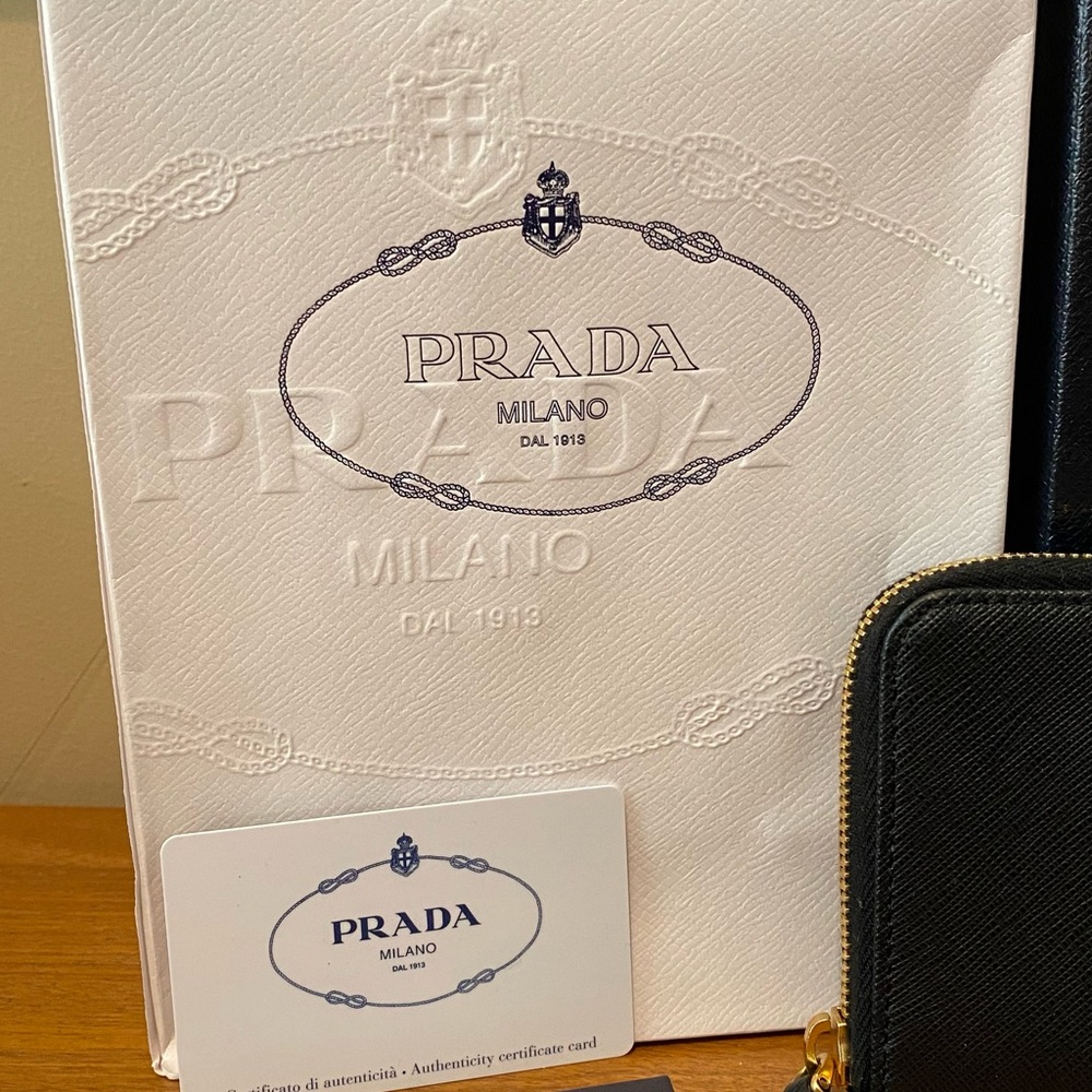 Prada Zip-Around Saffiano Leather Wallet Portafoglio Lampo (Black/Gold) - Picture 2 of 13